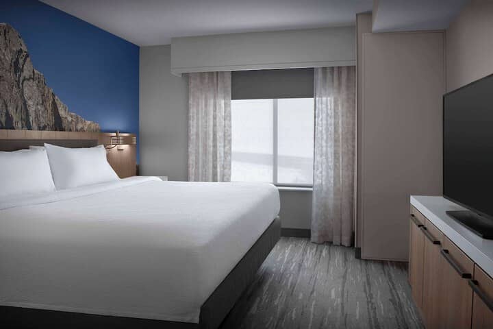 Room 9 of 35