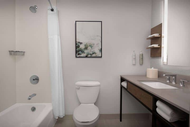 Room 20 of 35